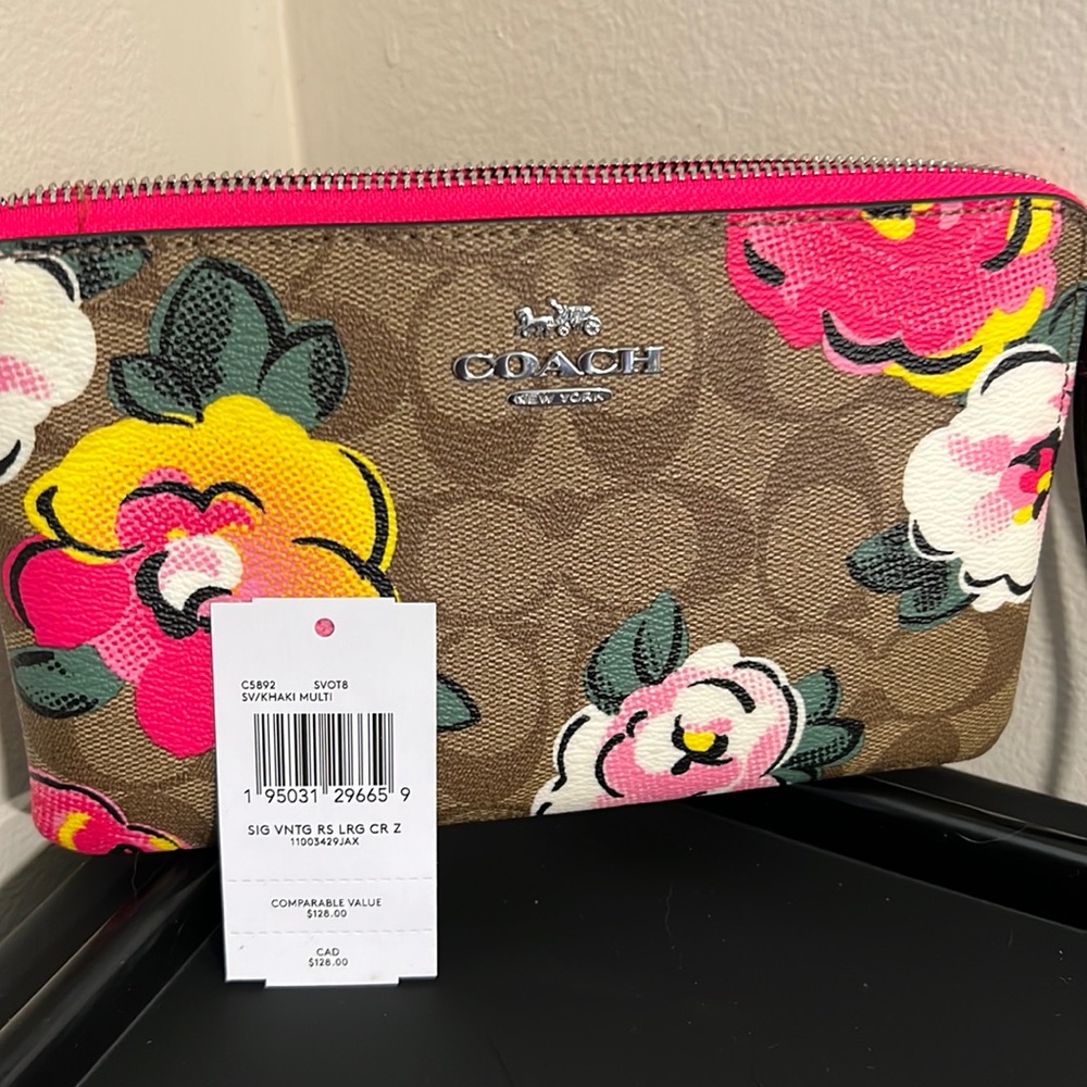 Coach Sig Vintage Wristlet